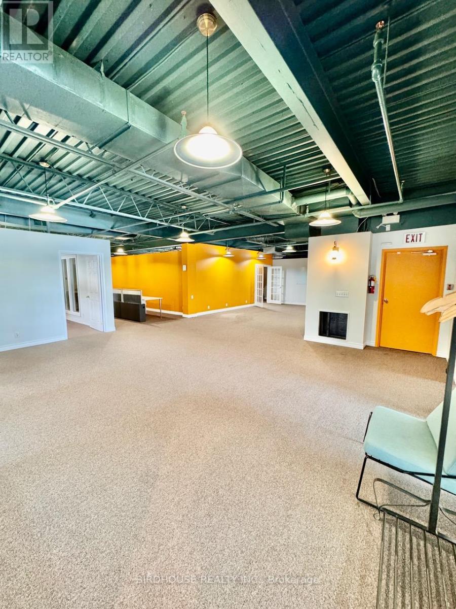 200 - 55 Mary Street W, Kawartha Lakes, Ontario  K9V 5Z6 - Photo 4 - X11911815