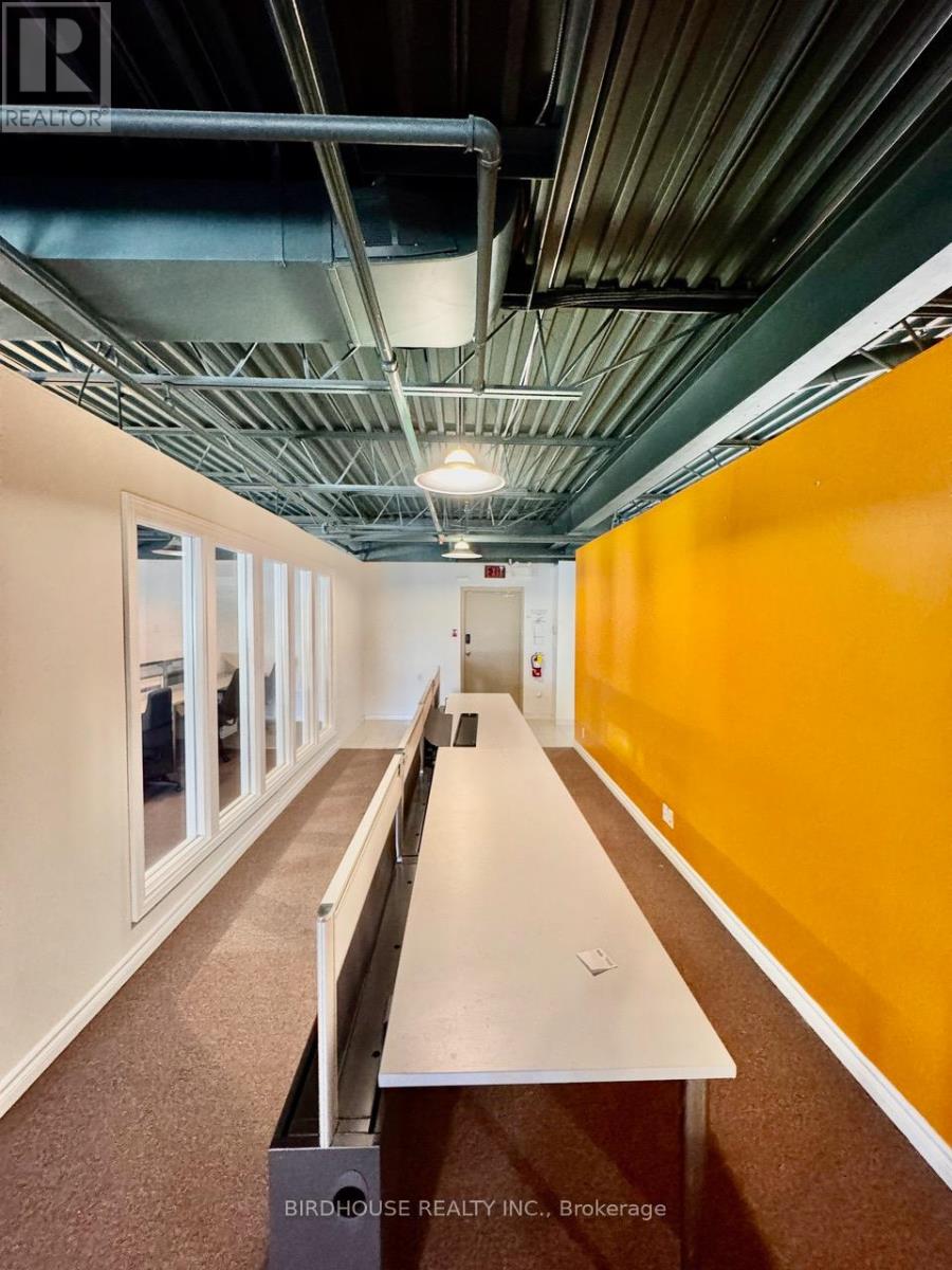 200 - 55 Mary Street W, Kawartha Lakes, Ontario  K9V 5Z6 - Photo 5 - X11911815