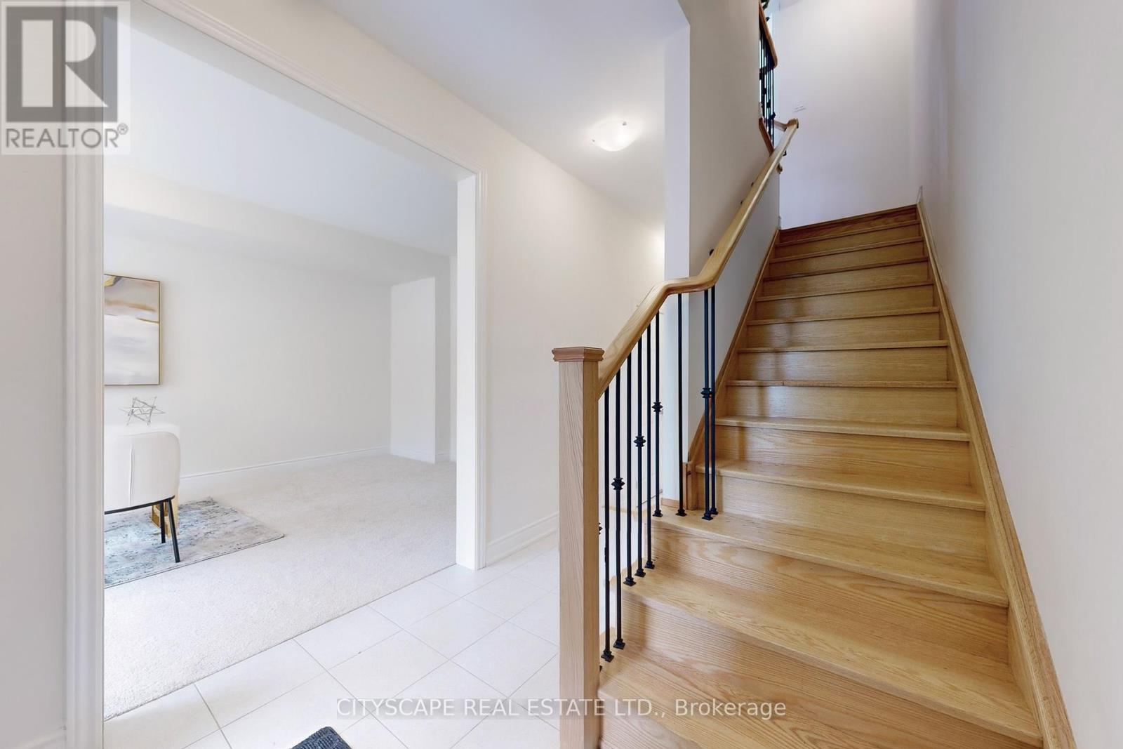 6 Marvin Avenue, Oakville, Ontario  L6H 0Z8 - Photo 14 - W12310406