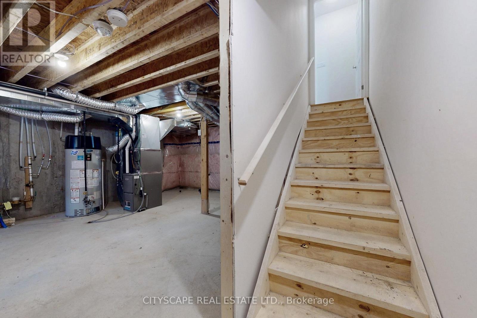 6 Marvin Avenue, Oakville, Ontario  L6H 0Z8 - Photo 33 - W12310406
