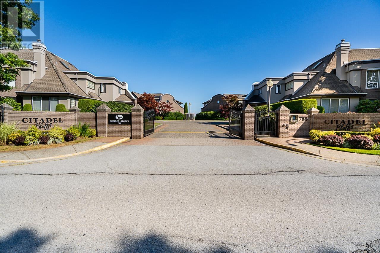 Property at 18 788 CITADEL DRIVE image 2