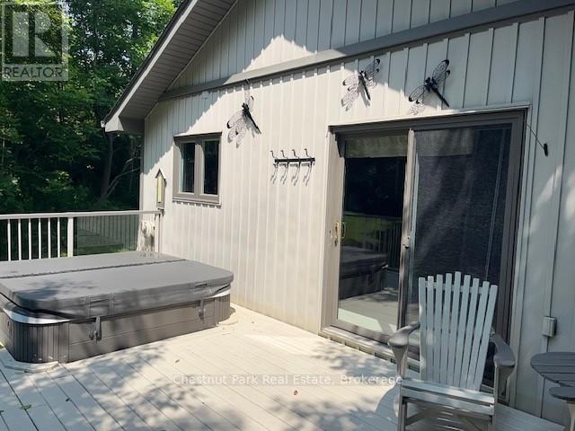 156 Harbour Beach Drive, Meaford, Ontario  N4L 1W5 - Photo 4 - X12308463