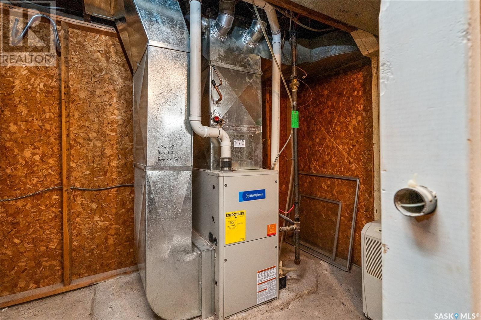 121 Lillooet Street E, Moose Jaw, Saskatchewan  S6H 4S6 - Photo 36 - SK014294