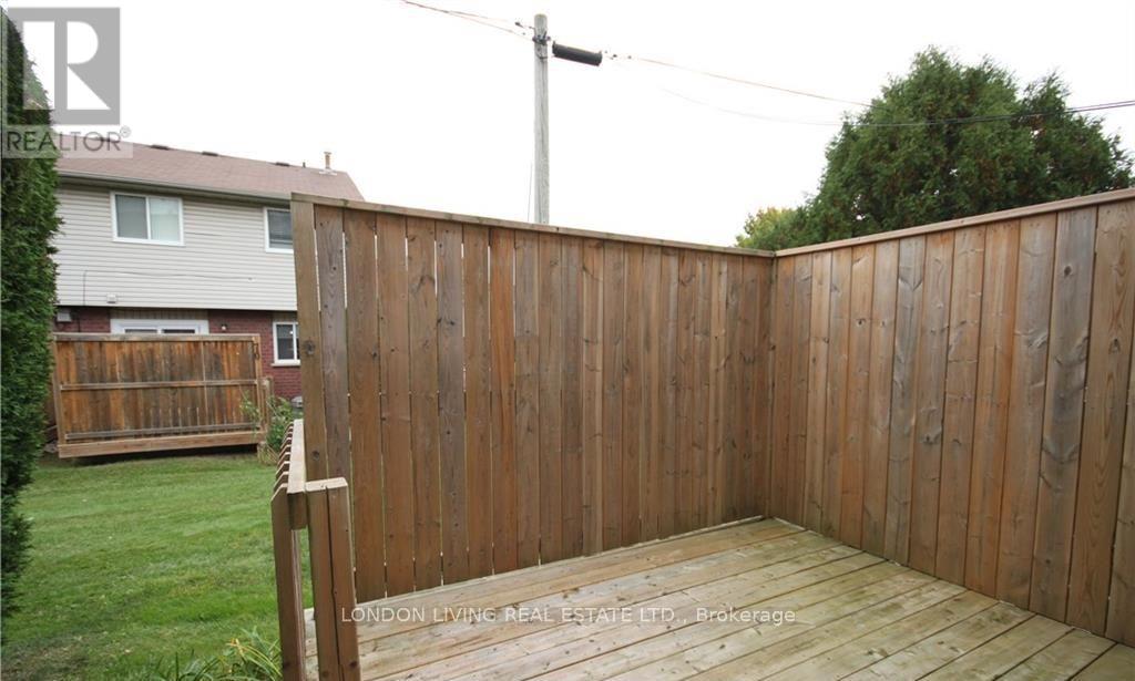 82 - 70 Chapman Court, London North, Ontario  N6G 4Z4 - Photo 12 - X12317479