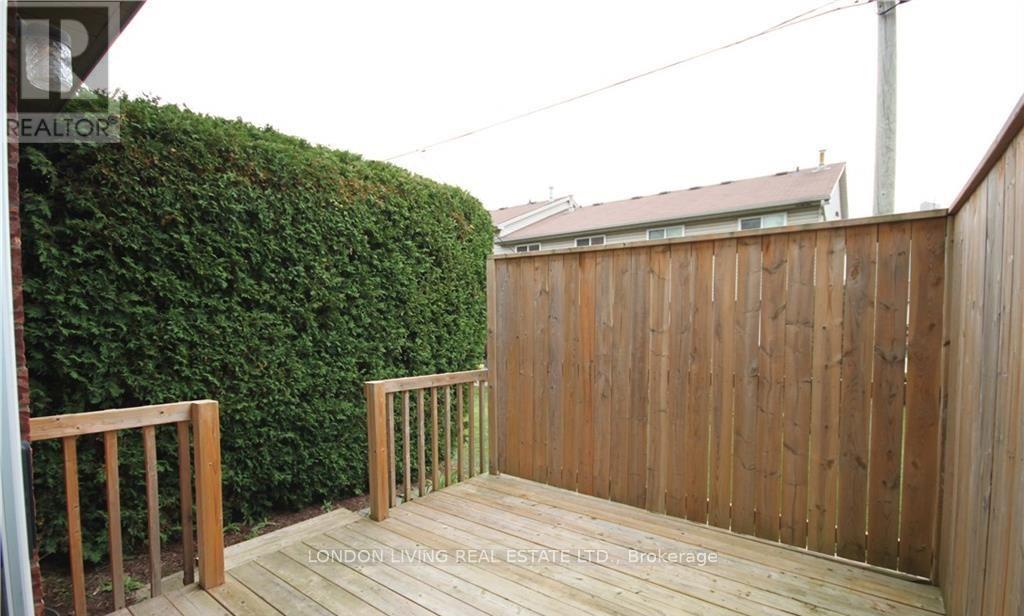 82 - 70 Chapman Court, London North, Ontario  N6G 4Z4 - Photo 13 - X12317479