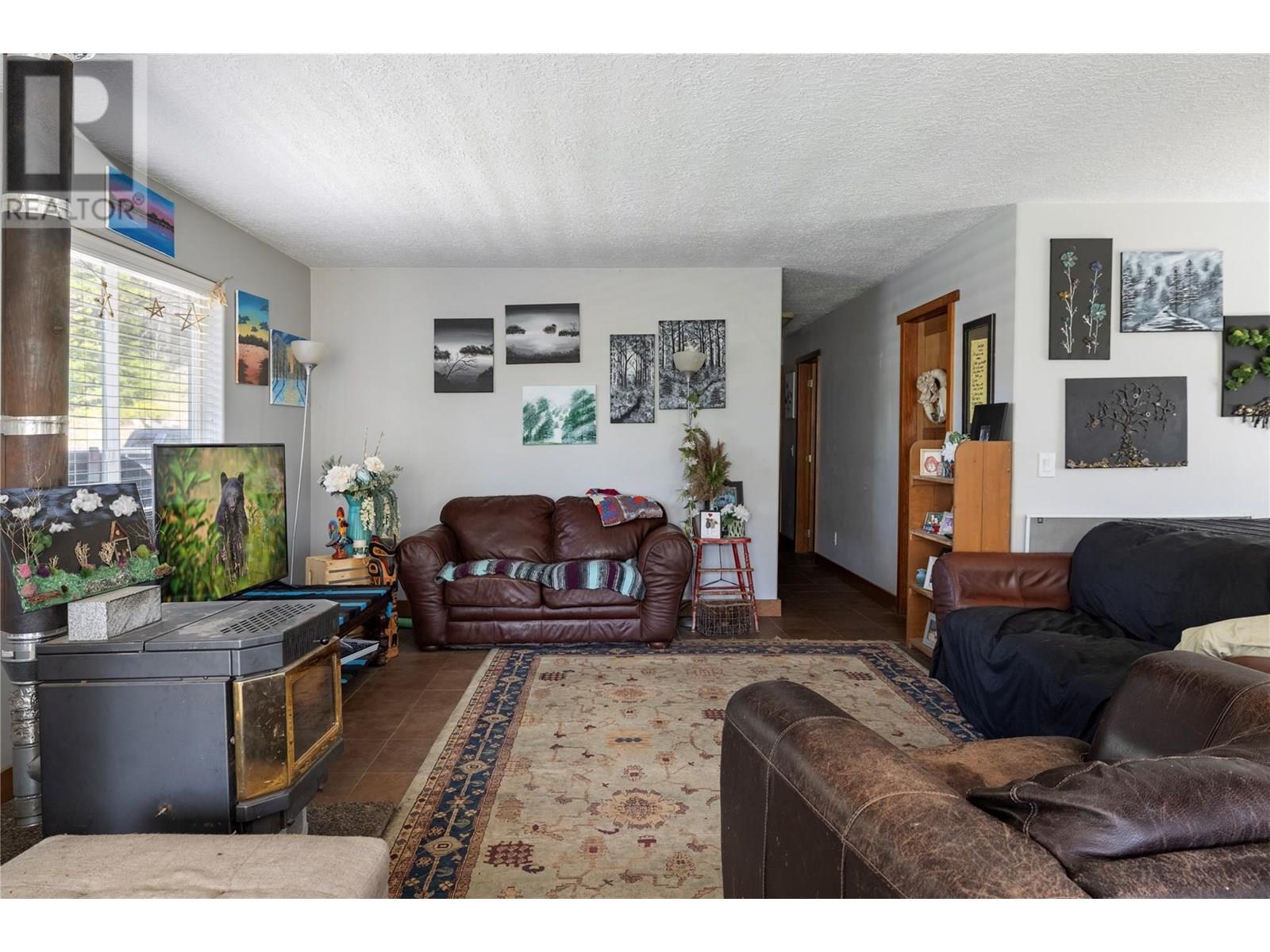 6090 Highway 33, Kelowna, British Columbia  V1P 1H8 - Photo 14 - 10357585