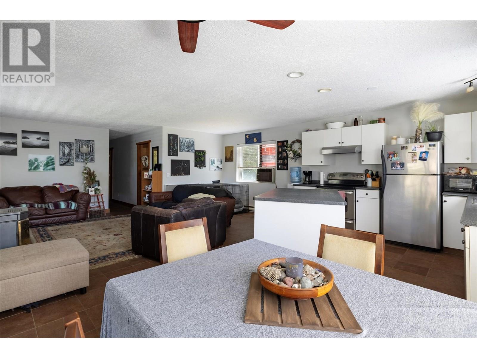 6090 Highway 33, Kelowna, British Columbia  V1P 1H8 - Photo 15 - 10357585