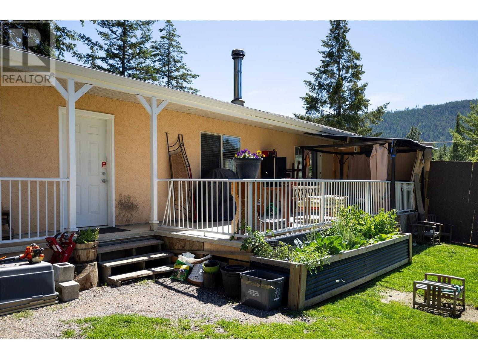 6090 Highway 33, Kelowna, British Columbia  V1P 1H8 - Photo 23 - 10357585