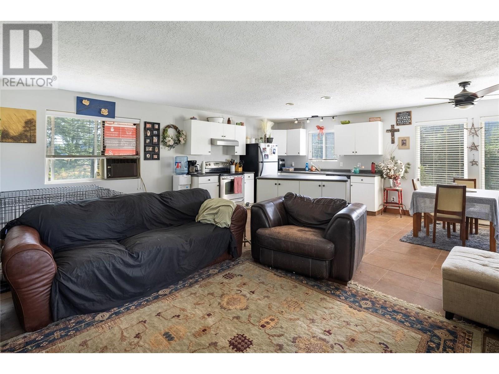 6090 Highway 33, Kelowna, British Columbia  V1P 1H8 - Photo 9 - 10357585