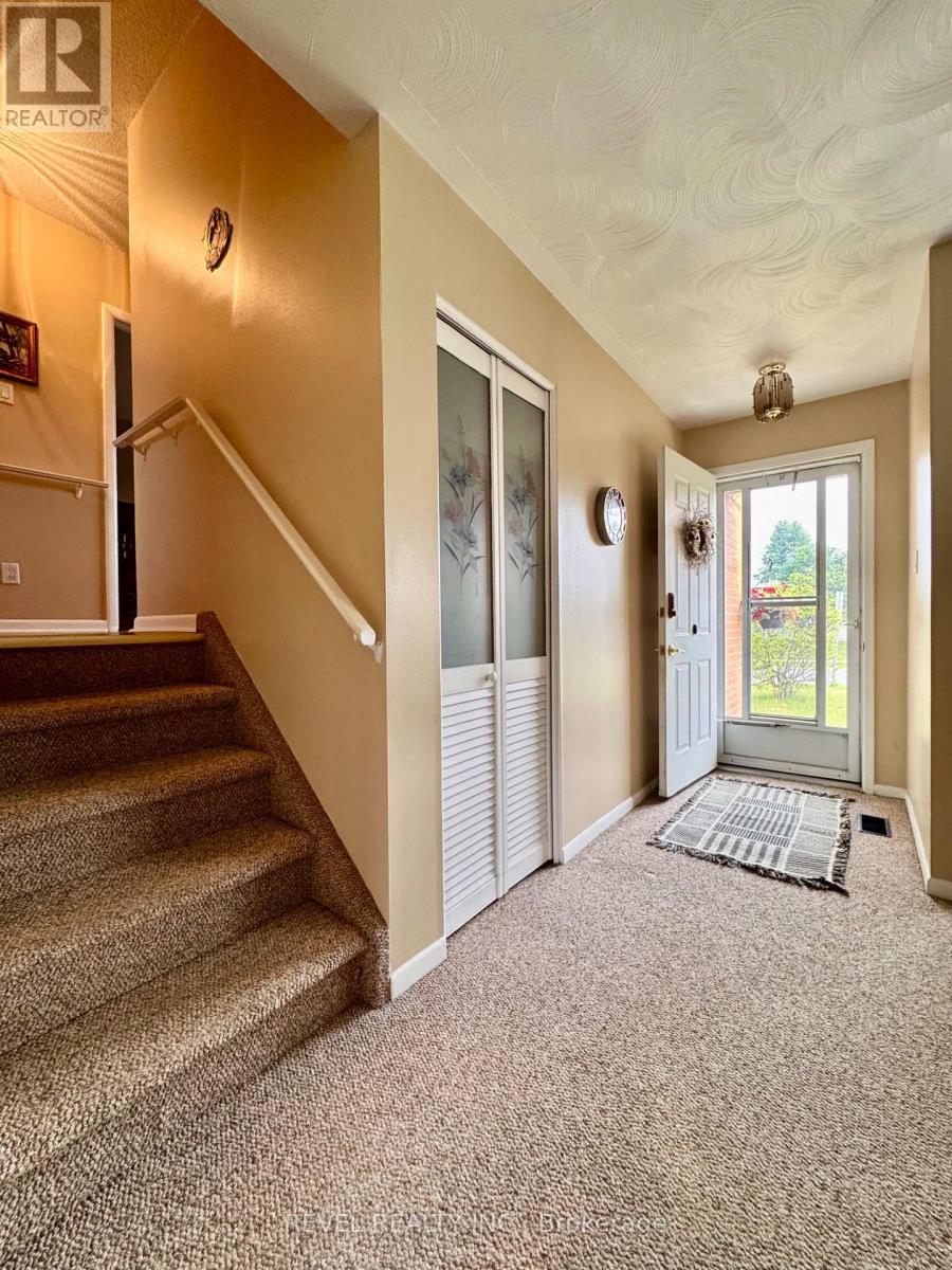 Property at 327 VICTORIA AVENUE image 5