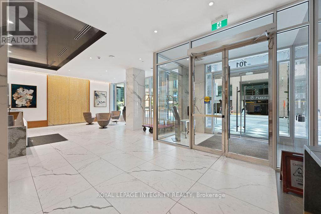 802 - 101 Queen Street, Ottawa, Ontario  K1P 0B7 - Photo 2 - X12317466