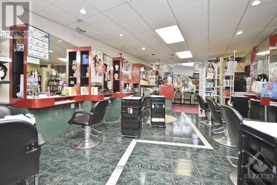 1799 Kilborn Avenue, Ottawa, Ontario  K1H 8L4 - Photo 2 - X12317481