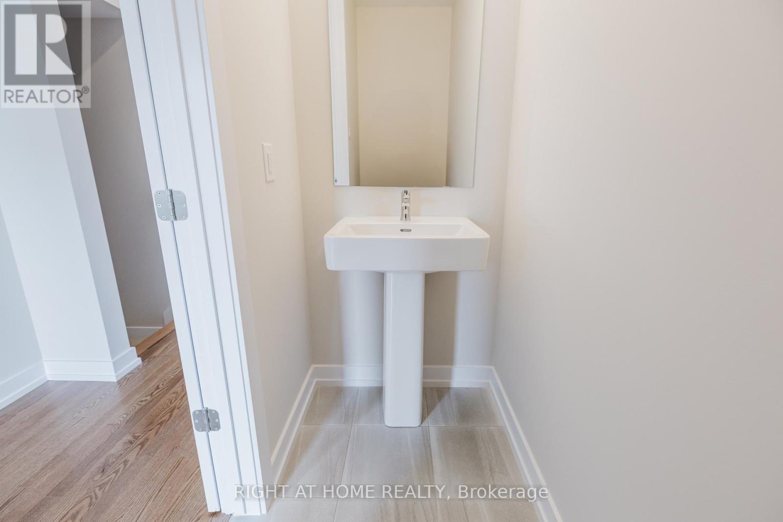 2046 Postilion Street, Ottawa, Ontario  K0A 2Z0 - Photo 5 - X12317517
