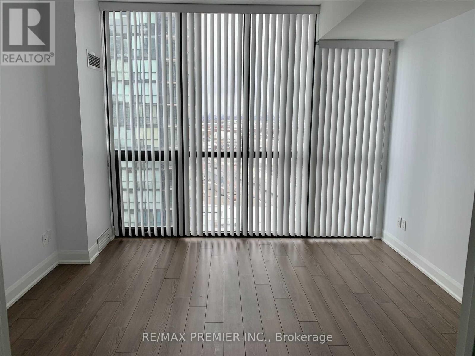 1201 - 2910 Highway 7 Road W, Vaughan, Ontario  L4K 0G3 - Photo 10 - N12317369