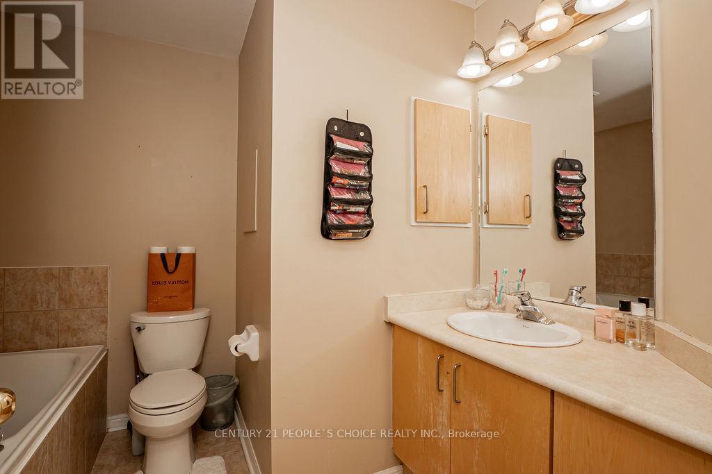 42 - 100 Elgin Mills Road W, Richmond Hill, Ontario  L4C 4M2 - Photo 25 - N12317417
