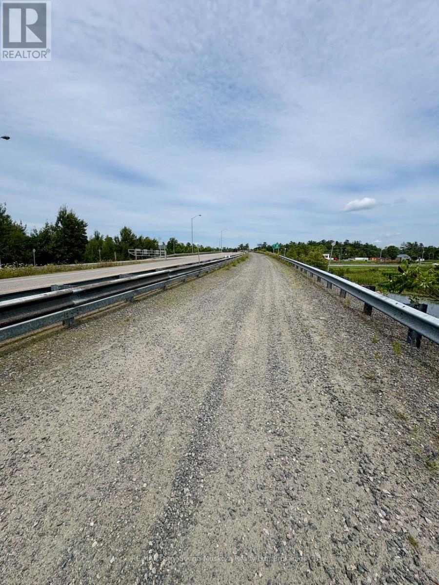 2 Leeds Road, Seguin, Ontario  P2A 2W8 - Photo 16 - X12317520