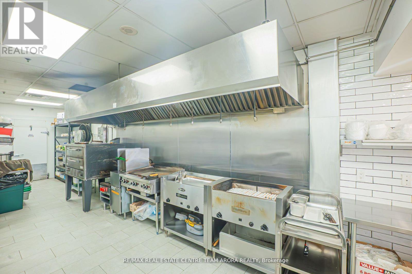 27 - 2737 Keele Street, Toronto, Ontario  M3M 2E9 - Photo 11 - W12317407