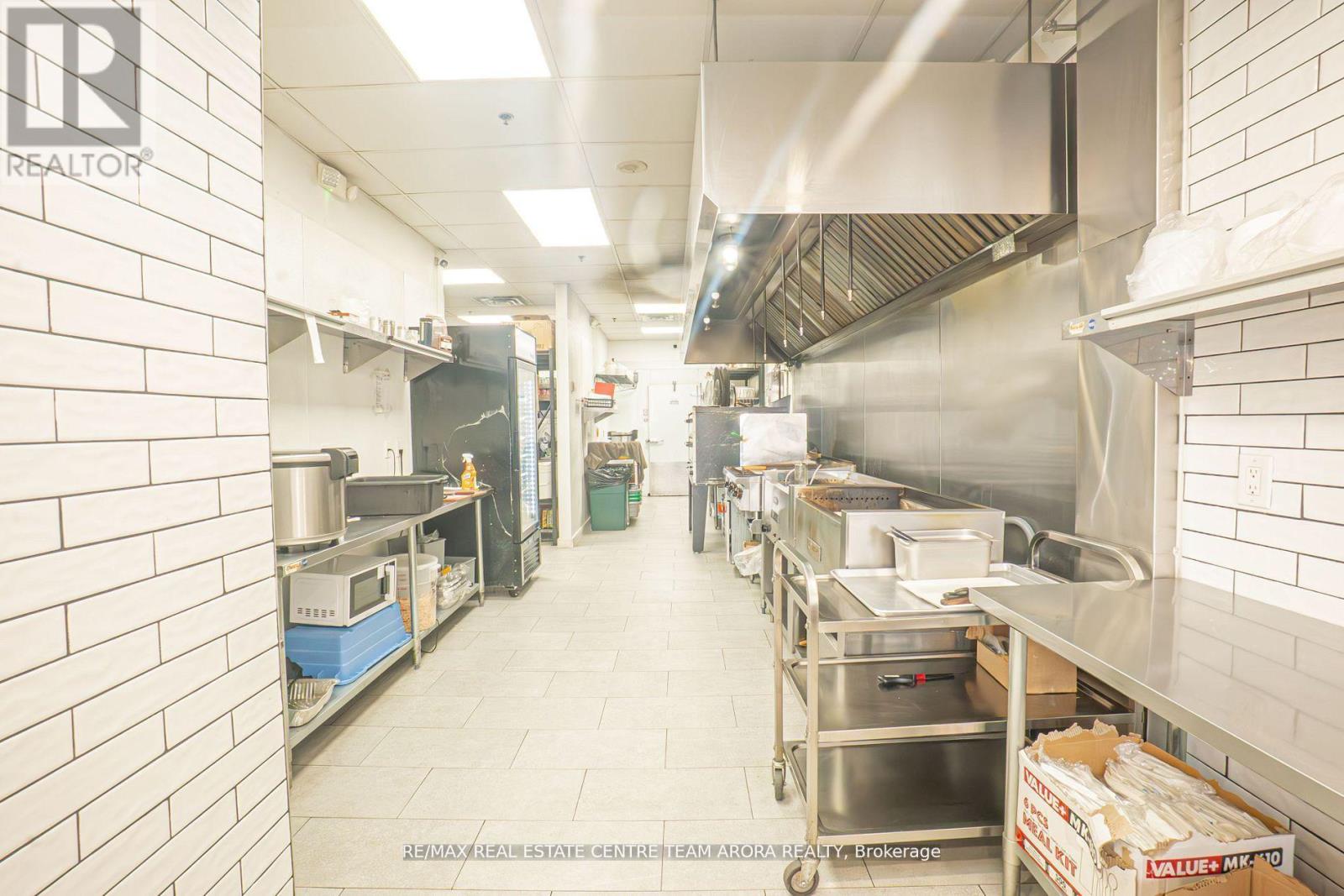 27 - 2737 Keele Street, Toronto, Ontario  M3M 2E9 - Photo 5 - W12317407