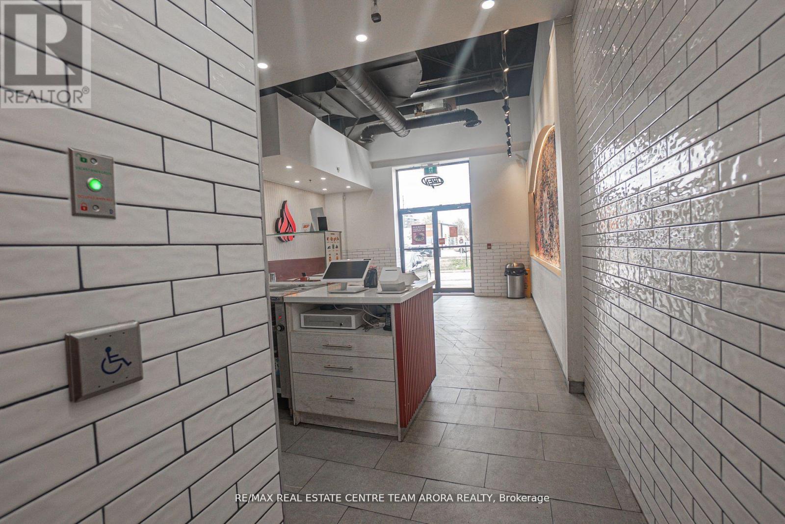 27 - 2737 Keele Street, Toronto, Ontario  M3M 2E9 - Photo 7 - W12317407