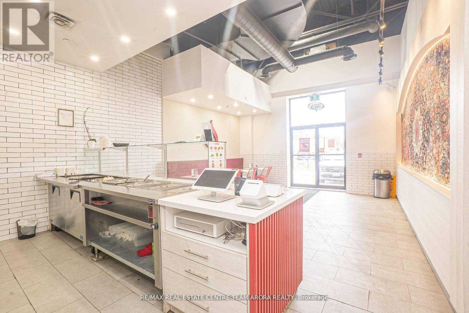 27 - 2737 Keele Street, Toronto, Ontario  M3M 2E9 - Photo 8 - W12317407