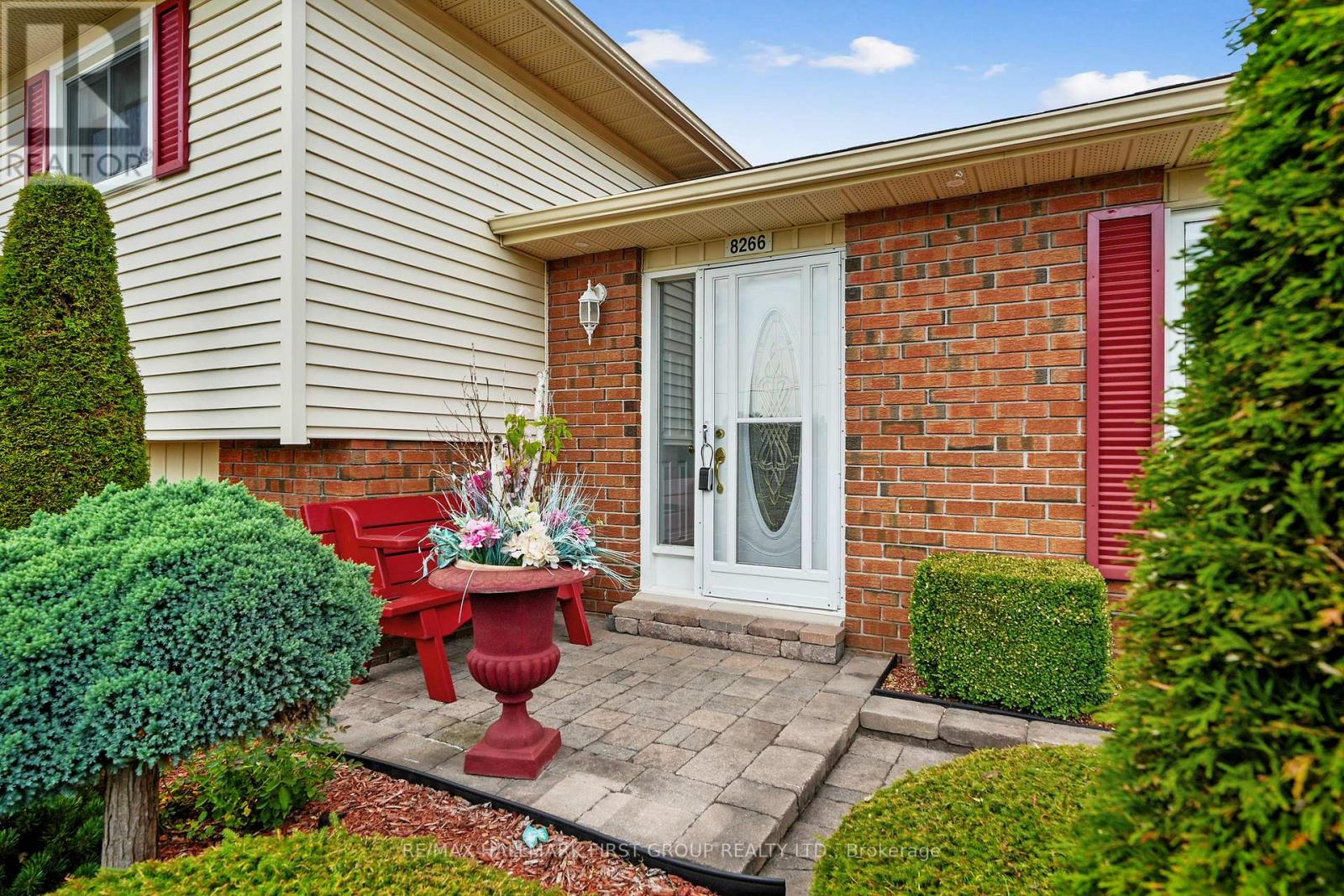 8266 Albert Court, Hamilton Township, Ontario  K9A 4J7 - Photo 3 - X12317378