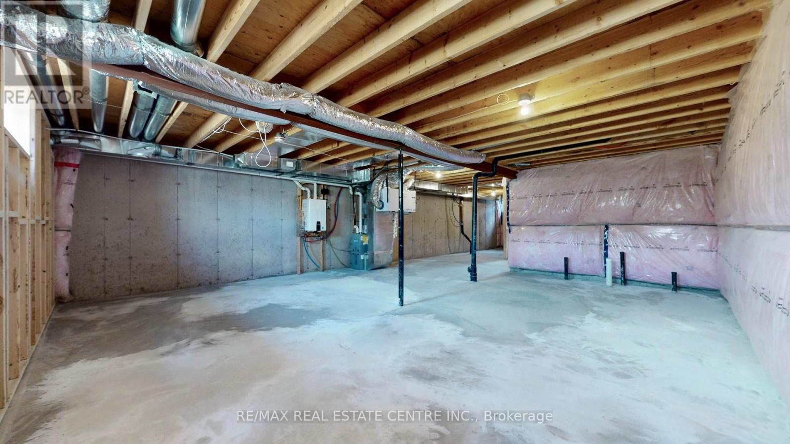 383 Chaffey Street, Welland, Ontario  L3B 0K5 - Photo 35 - X12317424