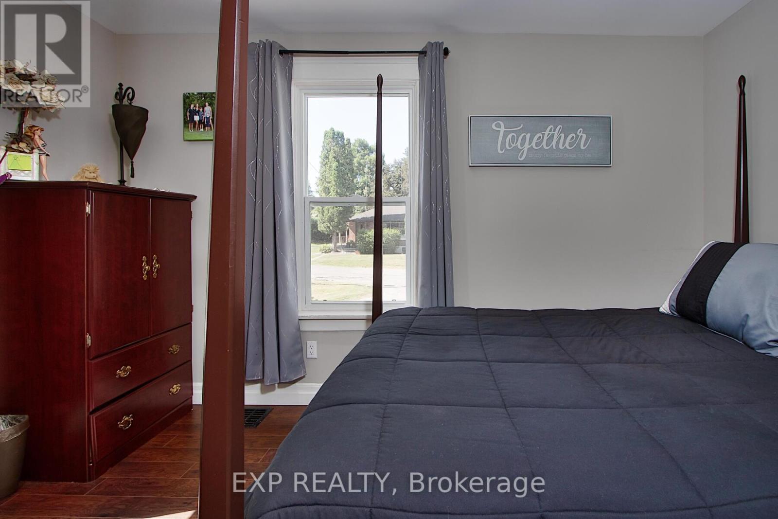 73 & 77 Maud Street, Ingersoll, Ontario  N5C 1E7 - Photo 26 - X12313977