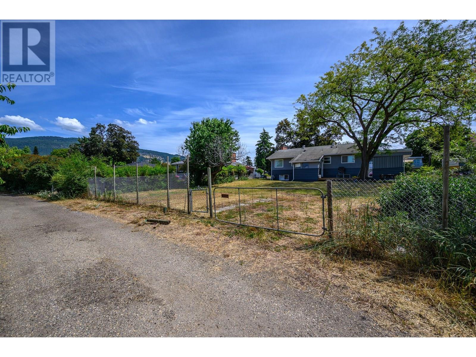 1903 29 Crescent, Vernon, British Columbia  V1T 1Y6 - Photo 8 - 10353552