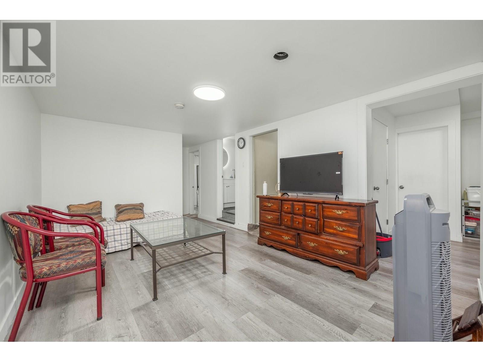 1903 29 Crescent, Vernon, British Columbia  V1T 1Y6 - Photo 25 - 10353552