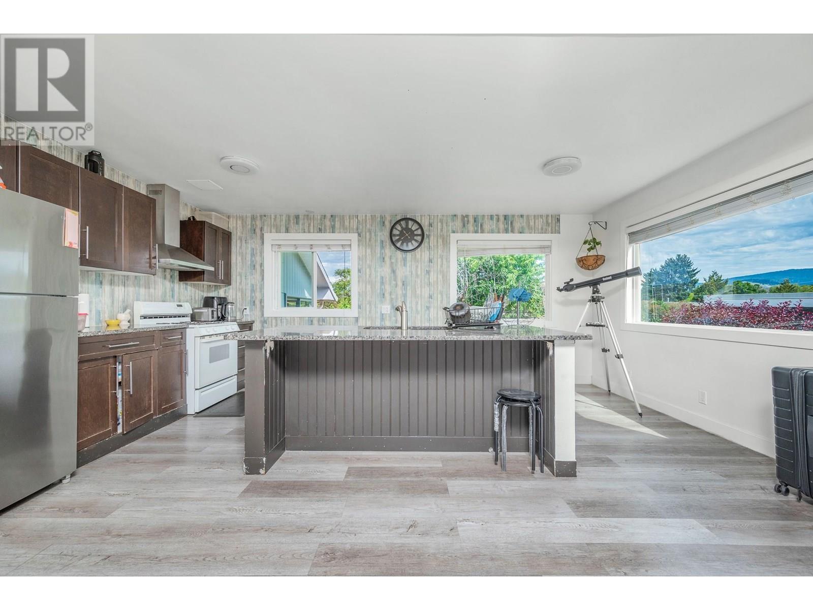 1903 29 Crescent, Vernon, British Columbia  V1T 1Y6 - Photo 16 - 10353552
