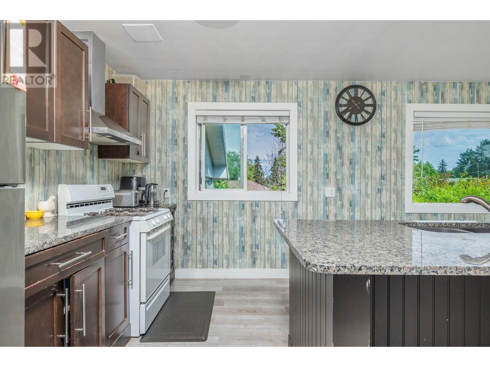 1903 29 Crescent, Vernon, British Columbia  V1T 1Y6 - Photo 17 - 10353552