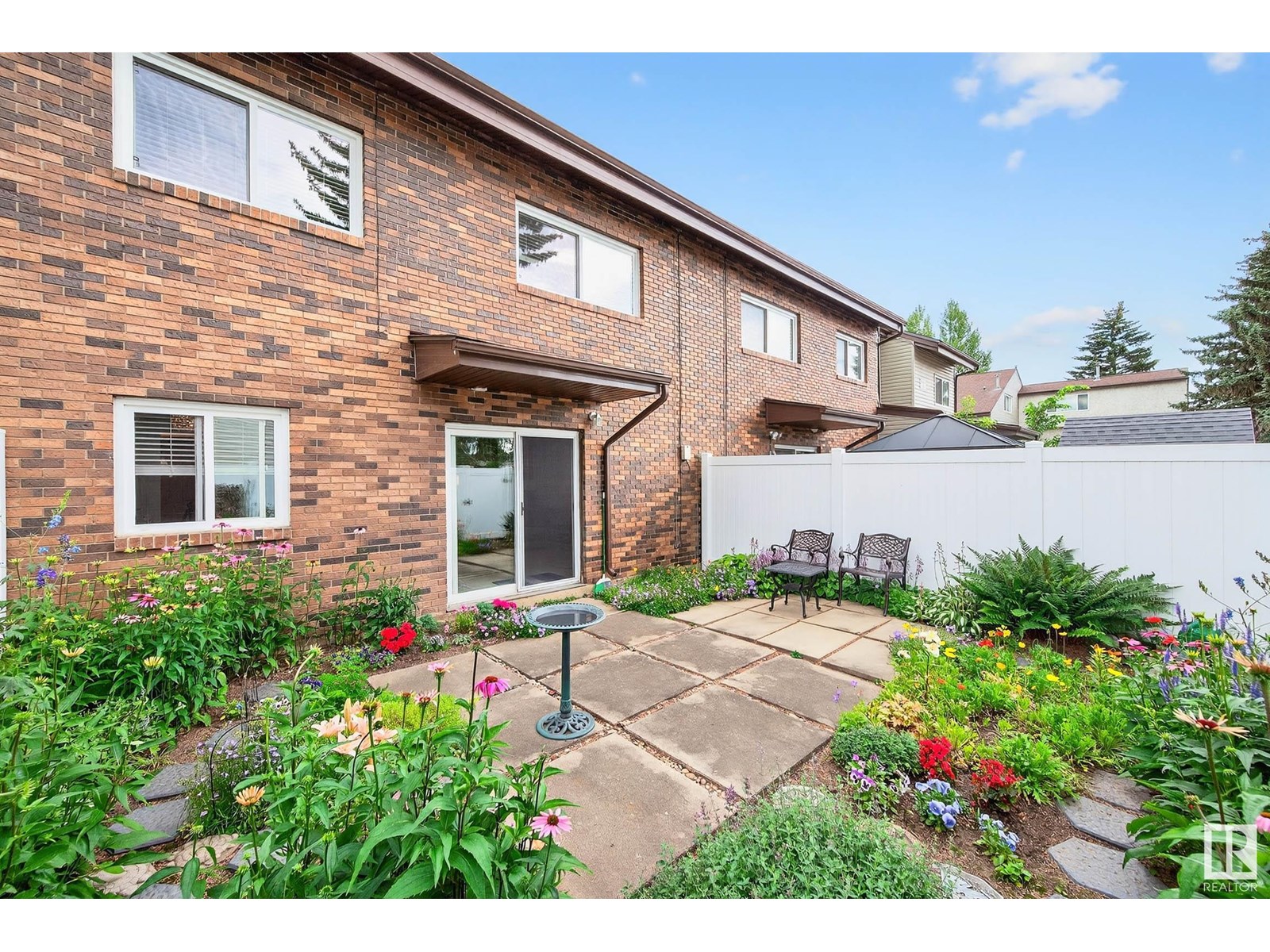 Property at 3E MEADOWLARK VG NW image 2