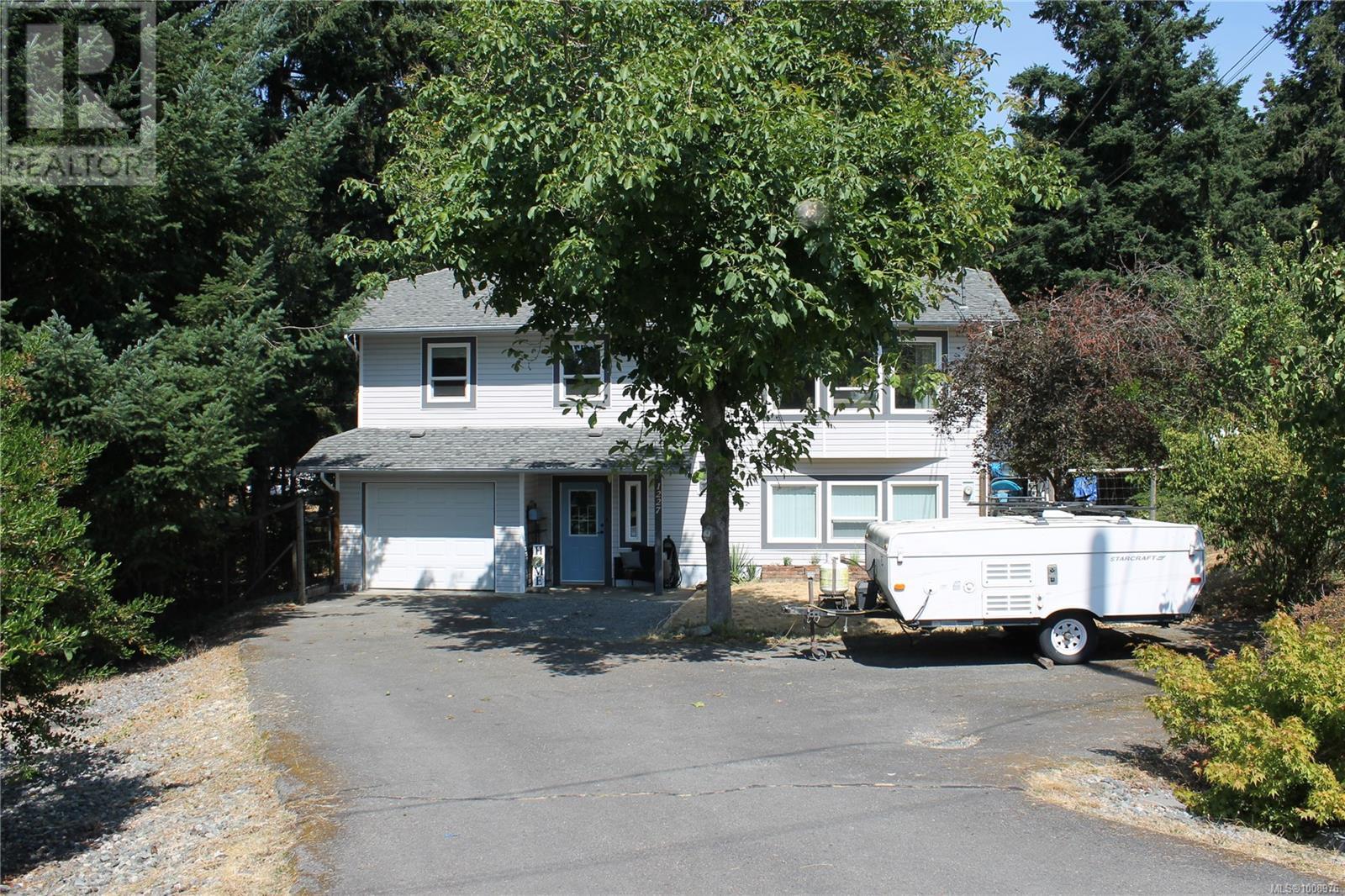 Property at 1227 Margaret Pl image 1