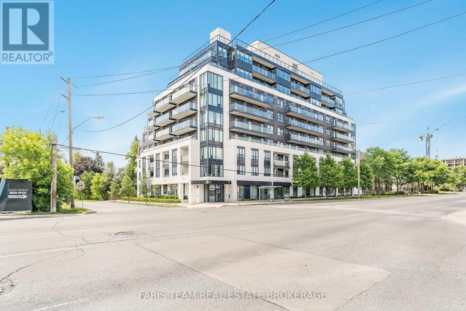 401 - 741 Sheppard Avenue W, Toronto, Ontario M3H 2S9 - Photo 3 - C12317486