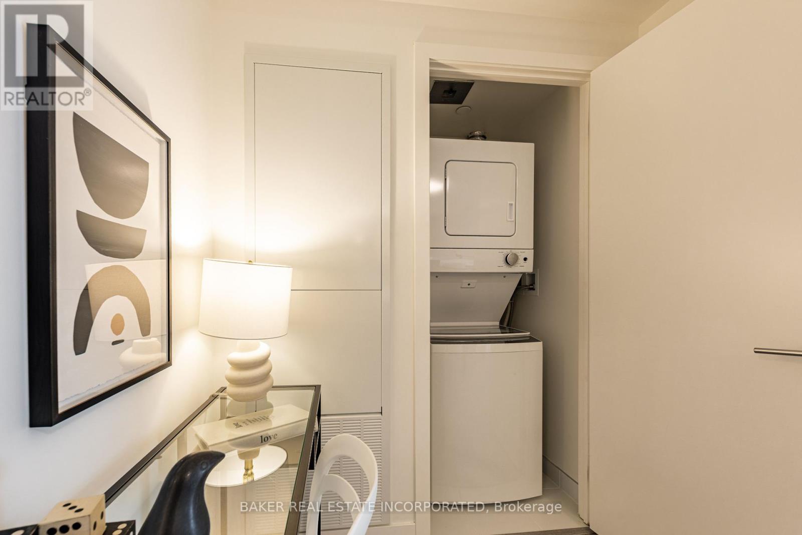 807 - 223 Redpath Avenue, Toronto, Ontario  M4P 0E8 - Photo 11 - C12317513
