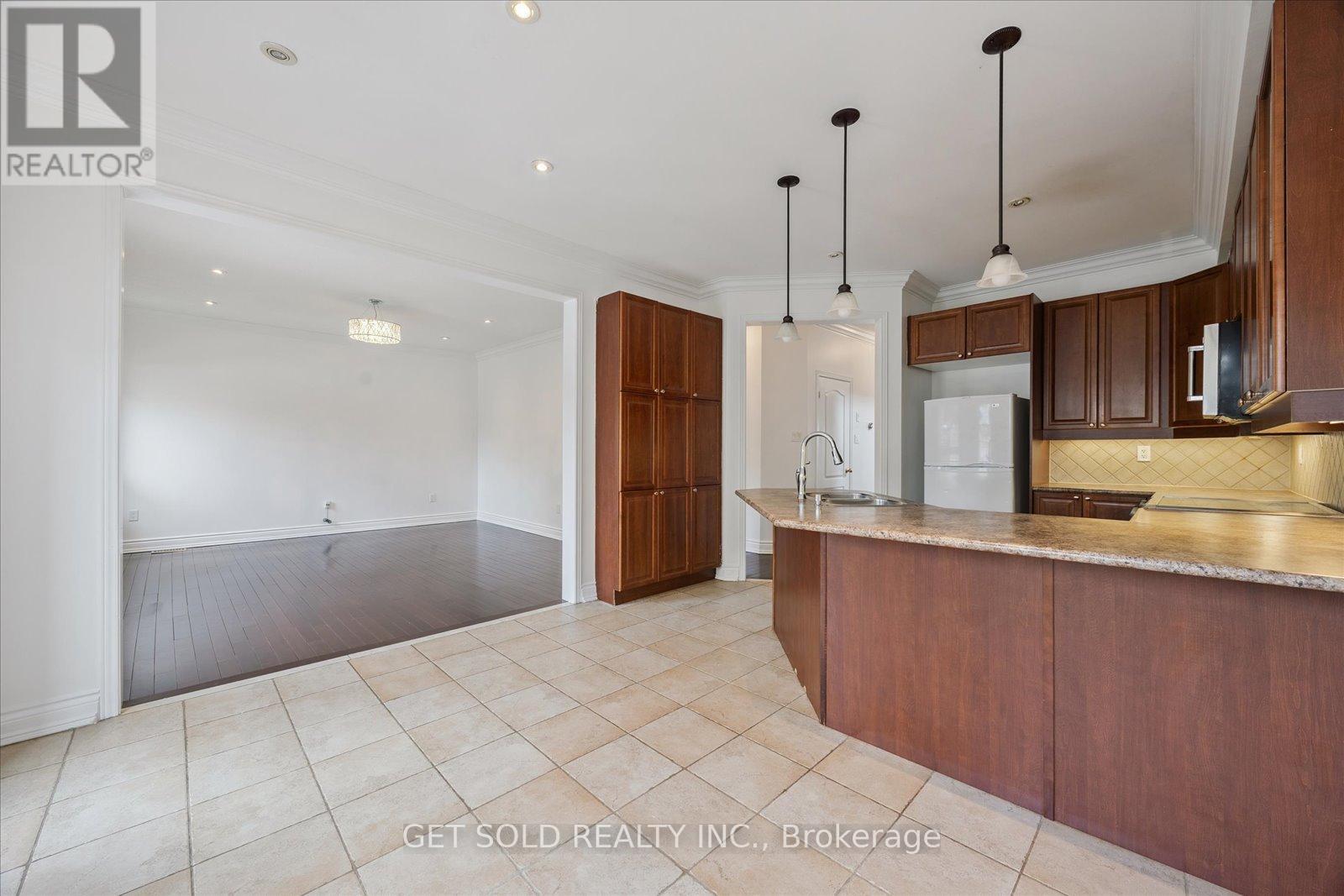 28 Barden Crescent, Ajax, Ontario  L1Z 2A9 - Photo 12 - E12317459