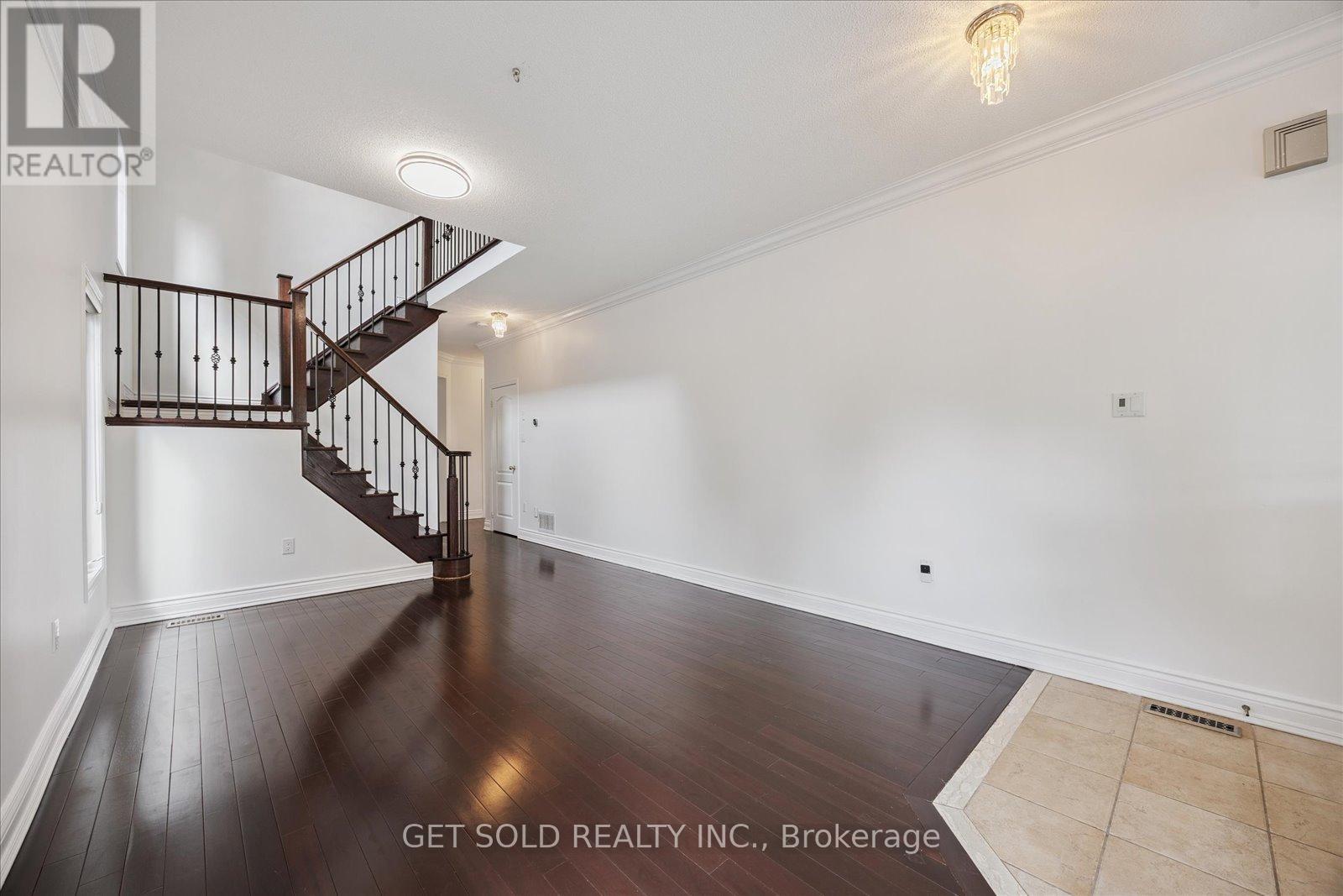 28 Barden Crescent, Ajax, Ontario  L1Z 2A9 - Photo 6 - E12317459