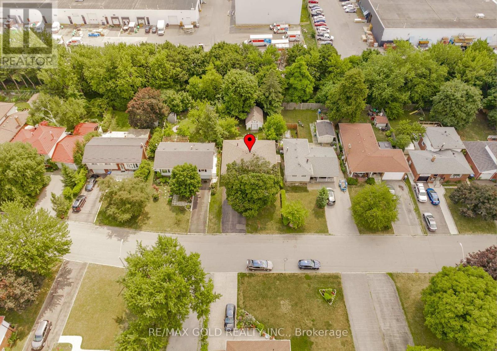 16 Drury Crescent, Brampton, Ontario  L6T 1L2 - Photo 5 - W12316966
