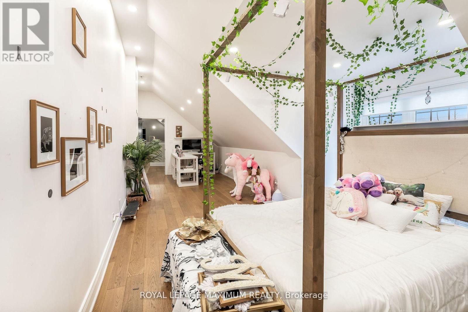 14 Pine Grove Road, Vaughan, Ontario  L4L 2X1 - Photo 35 - N12317444