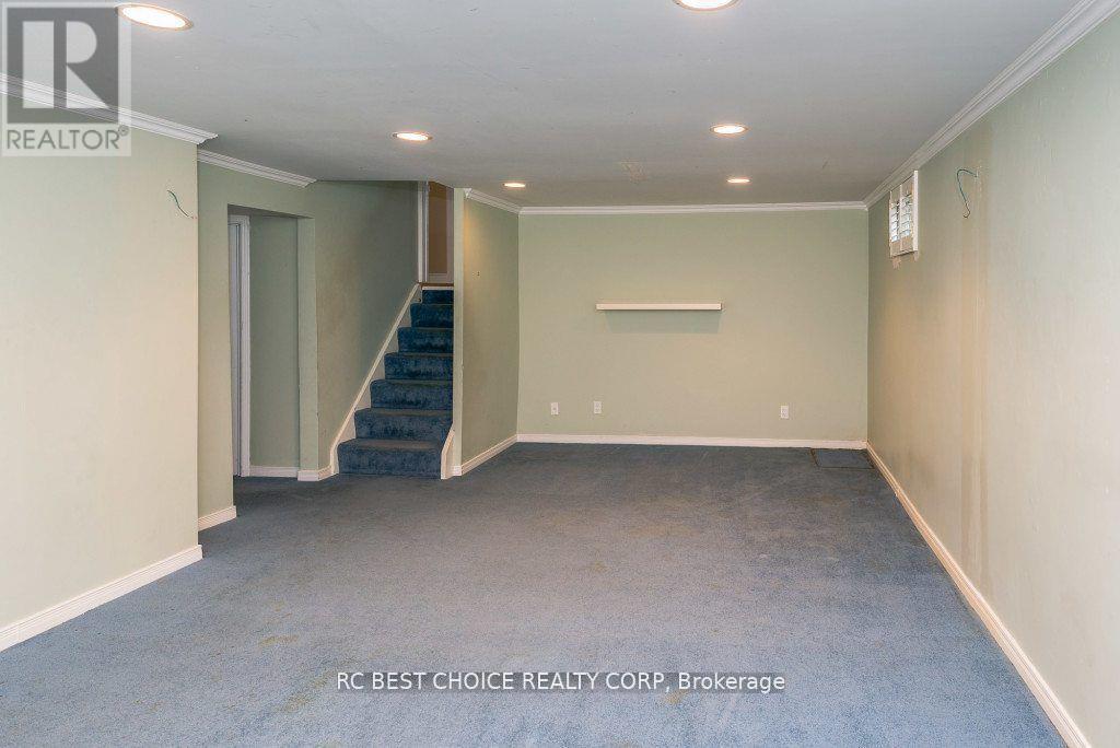 11 Emily Carr Street, Markham, Ontario  L3R 2K3 - Photo 20 - N12317469