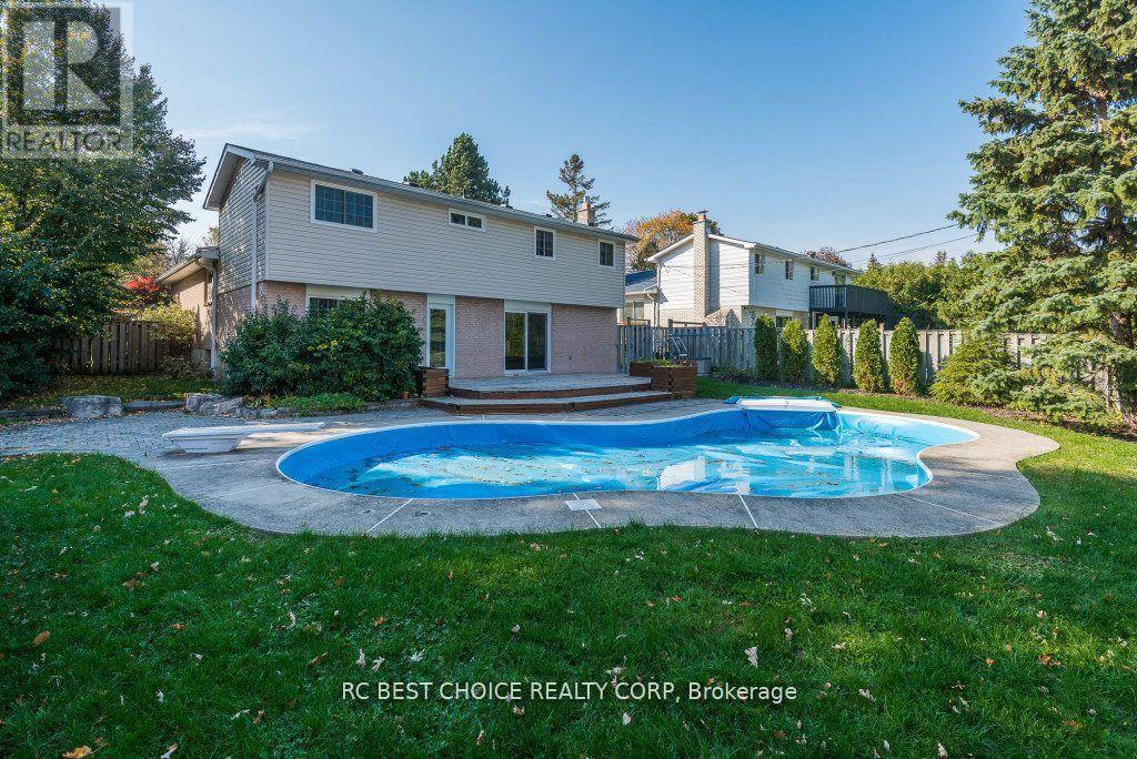 11 Emily Carr Street, Markham, Ontario  L3R 2K3 - Photo 23 - N12317469
