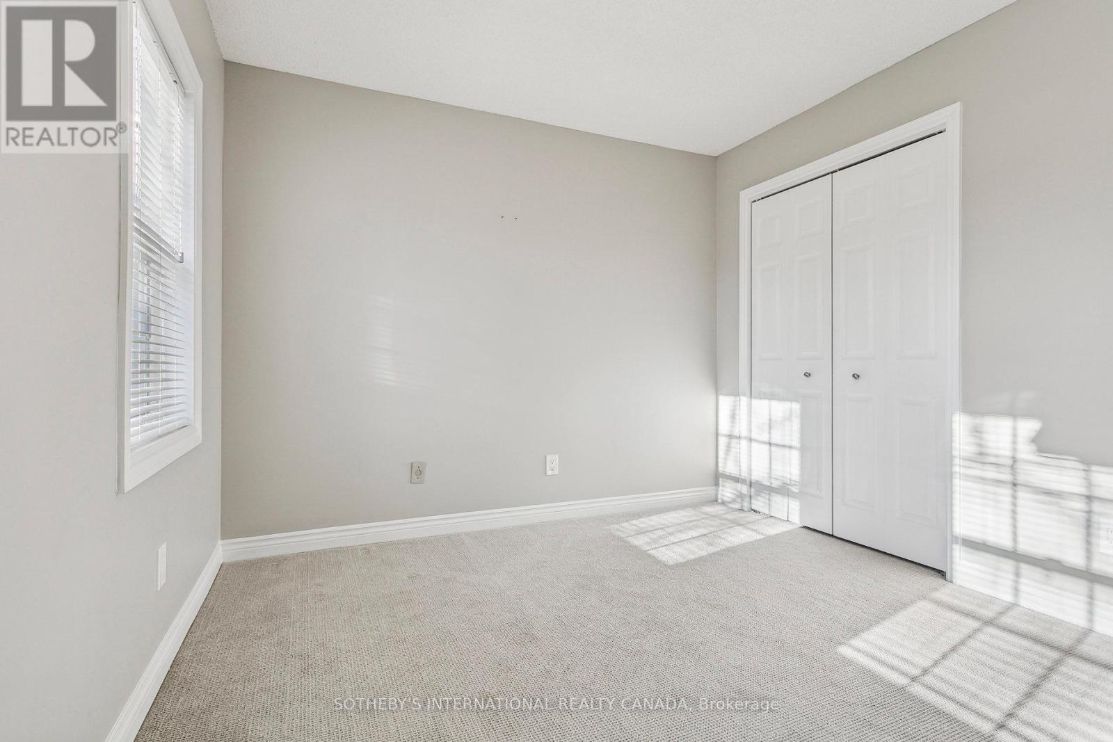 43 Shore Gardens, Oakville, Ontario  L6L 5Z2 - Photo 17 - W12317332