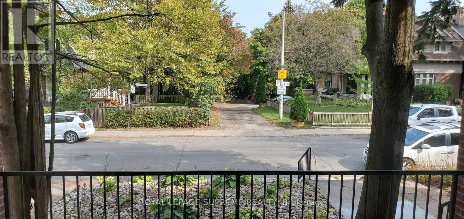 2nd Floor - 30 Glenholme Avenue, Toronto, Ontario  M6H 3A9 - Photo 4 - W12316161