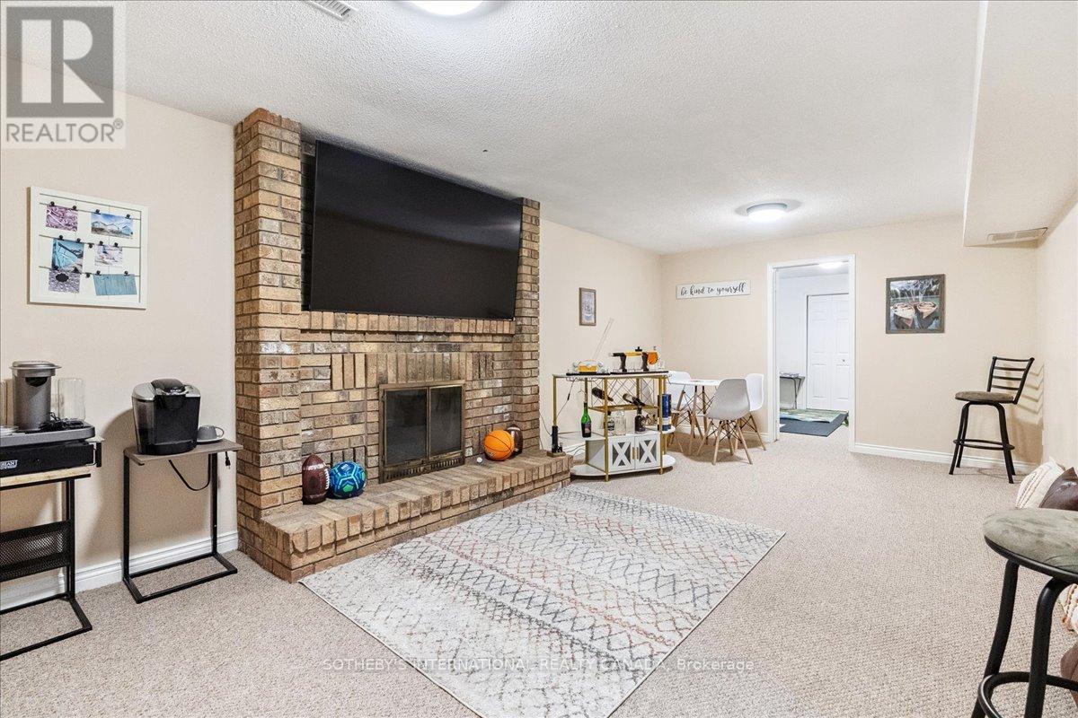 43 Shore Gardens, Oakville, Ontario  L6L 5Z2 - Photo 26 - W12317332