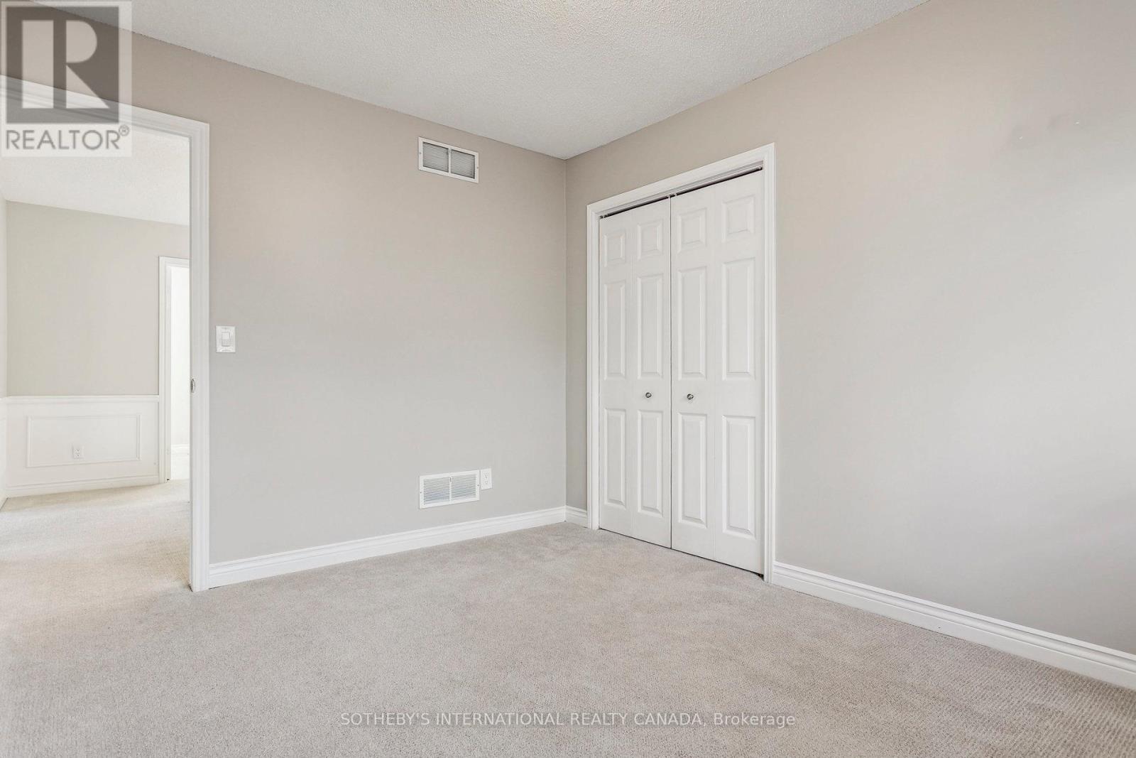 43 Shore Gardens, Oakville, Ontario  L6L 5Z2 - Photo 24 - W12317332