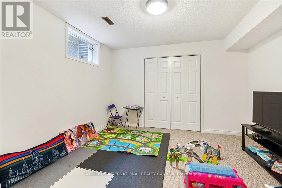 43 Shore Gardens, Oakville, Ontario  L6L 5Z2 - Photo 27 - W12317332