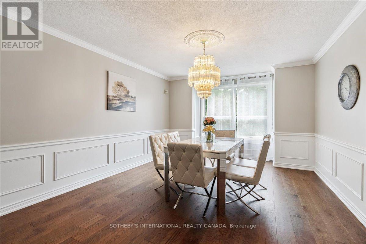43 Shore Gardens, Oakville, Ontario  L6L 5Z2 - Photo 6 - W12317332