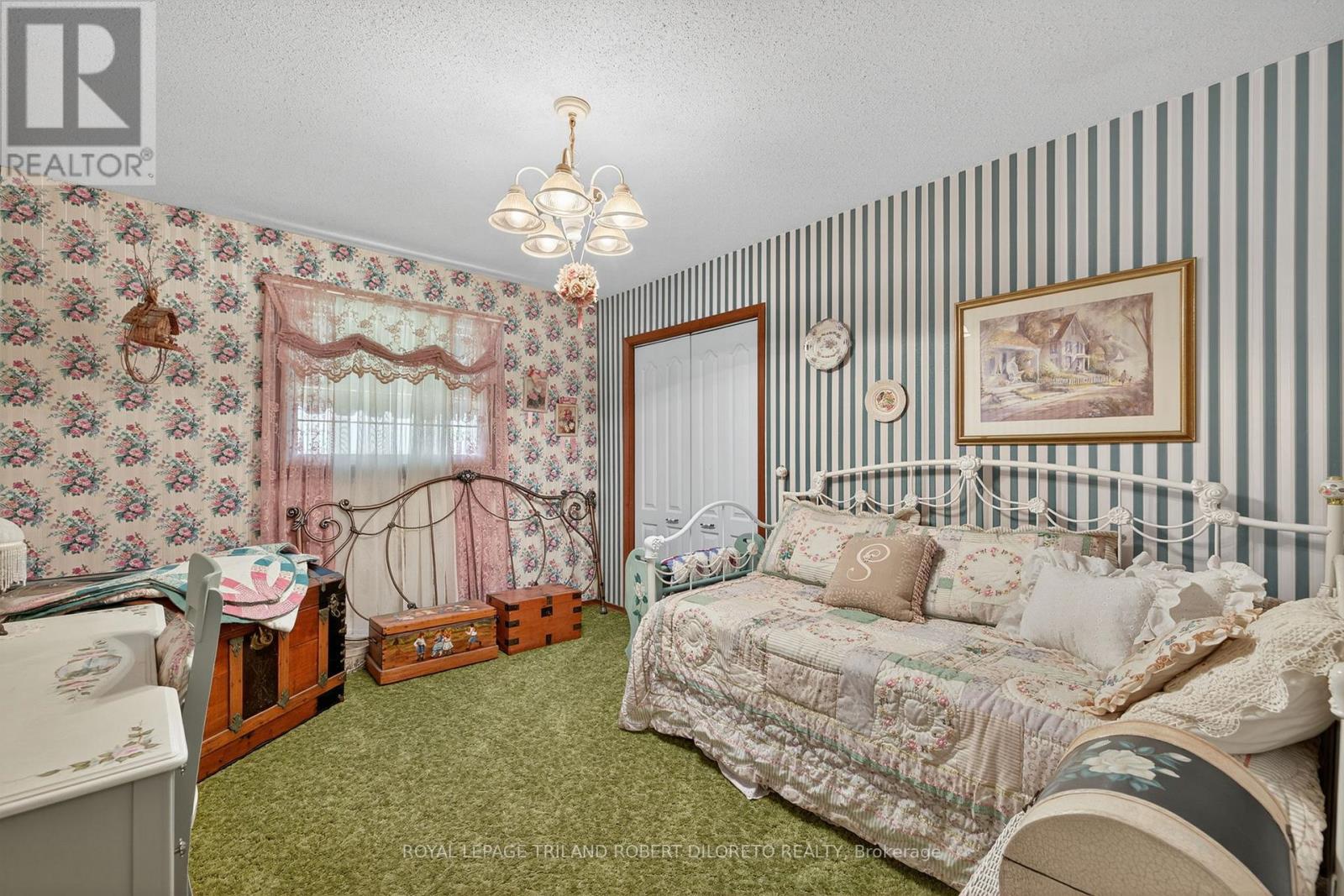 6186 Egremont Drive, Middlesex Centre, Ontario  N0L 1R0 - Photo 24 - X12317551