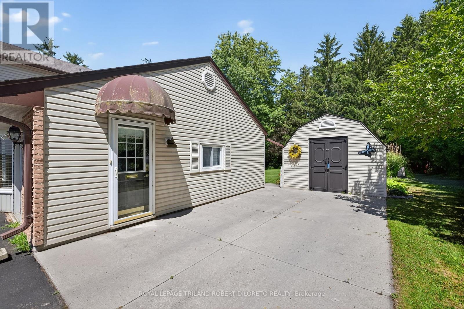 6186 Egremont Drive, Middlesex Centre, Ontario  N0L 1R0 - Photo 30 - X12317551