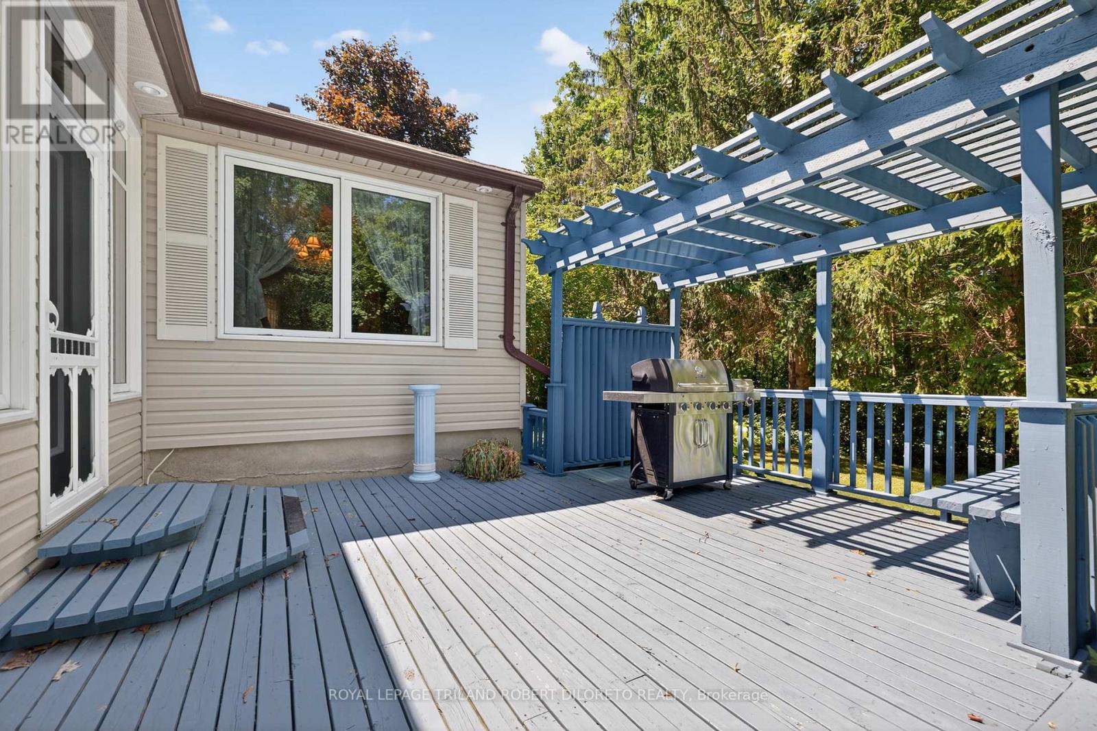 6186 Egremont Drive, Middlesex Centre, Ontario  N0L 1R0 - Photo 34 - X12317551